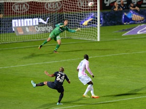 Bordeaux go top with Evian win