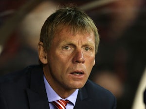 Moyes keen to add Pearce to coaching staff