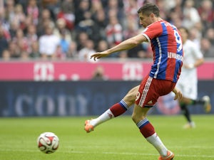 Lewandowski brace puts Bayern in control