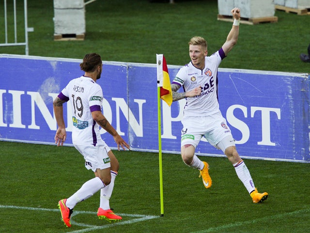 Andy Keogh of the Glory celebrates his goal with teammate Joshua Risdon during the round one A-League match between Wellington Phoenix and Perth Glory at Westpac Stadium on October 12, 2014