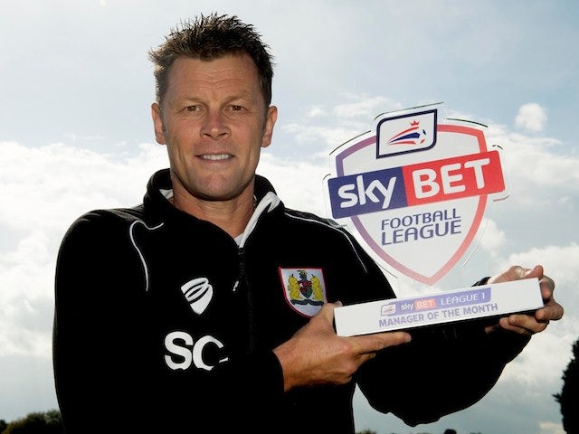 Bristol City manager Steve Cotterill with his Manager of the Month award on October 9, 2014
