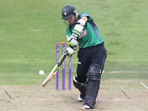 Mitchell extends Worcestershire contract