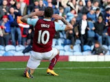 Danny Ings of Burnley celebrates scoring his team's first goal during the Premier League match between Burnley and Everton at Turf Moor on October 26, 2014