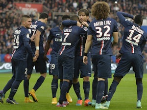 Lucas penalty double helps PSG to victory