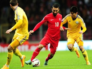 Yilmaz helps Turkey to first qualifying win