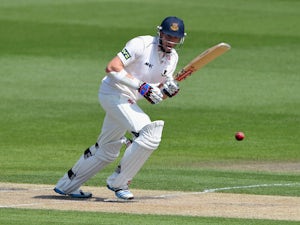 Wells signs new Sussex deal