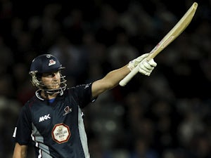 Wakely signs new Northamptonshire deal