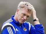 New manager David Moyes oversees a Real Sociedad training session at the Zubieta training ground on November 13, 2014 in San Sebastian, Spain