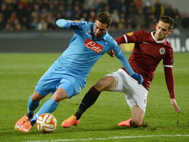 Napoli's midfielder from Spain David Lopez and Sparta Prague's defender Mario Holek vie for the ball during the UEFA Europa League Group I football match AC Sparta Praha vs SSC Napoli in Prague, Czech Republic on November 27, 2014