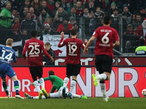 Wolfsburg ease past Hannover