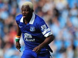 Arouna Kone of Everton runs with the ball during the Barclays Premier League match between Manchester City and Everton at Etihad Stadium on October 5, 2013