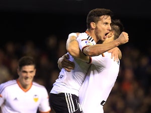 Negredo gives Valencia first-leg win