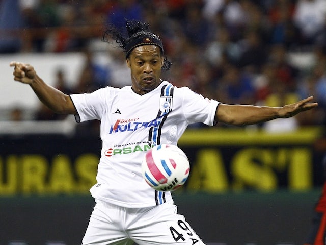 Ronaldinho of Queretaro runs during the match against America Bancomer on October 24, 2014