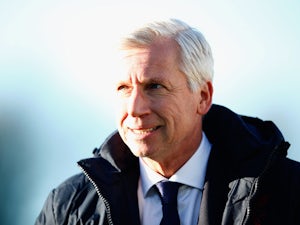 Team News: Pardew makes three changes for Newcastle clash