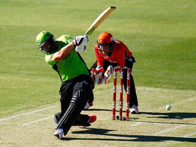 Jacques Kallis of the Thunder bats during the Big Bash League match between the Perth Scorchers and Sydney Thunder at WACA on January 1, 2015