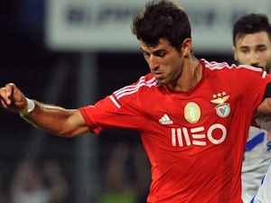 Report: Benfica loan Oliveira to Forest