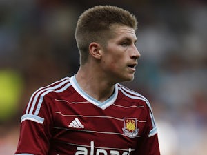 West Ham duo join Bolton on loan
