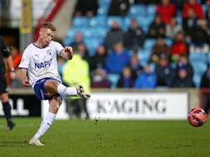 Half-Time Report: Scunthorpe holding Chesterfield