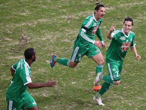 Saint-Etienne move into third following win