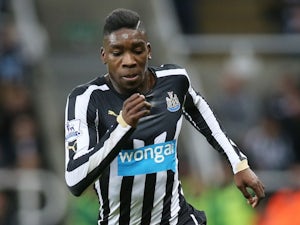 Newcastle offer Ameobi new contract