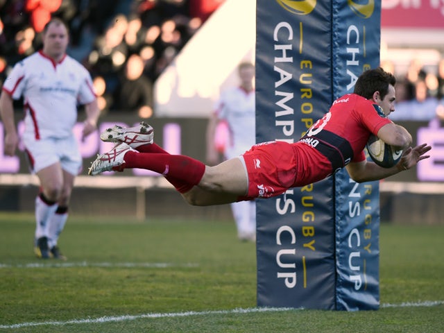 Toulon's Argentinian fly-half Nicolas Sanchez scores a try during the European Rugby Union Champions Cup match between Toulon and Ulster on January 17, 2015
