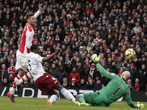 Arsenal thrash struggling Villa