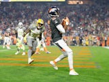 Team Irvin wide receiver Emmanuel Sanders #10 of the Denver Broncos hauls in a touchdown pass over Team Carter cornerback Sam Shields #37 of the Green Bay Packers during the third quarter of the 2015 Pro Bowl at University of Phoenix Stadium on January 25