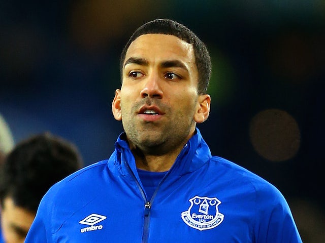 Aaron Lennon of Everton warms up before the Barclays Premier League match between Everton and Liverpool at Goodison Park on February 7, 2015 