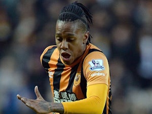 Abel Hernandez salvages draw for Hull
