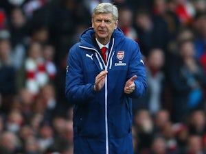 Wenger: 'Contract talks should be discreet'