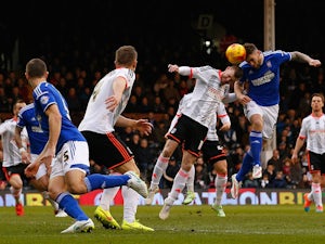 Ipswich survive late Fulham scare