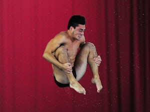 Laugher pips Mears to 3m diving title