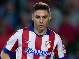 Newcastle 'close in on Atletico defender'