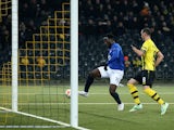Romelu Lukaku (L) of Everton FC scores his second and Evertons third goal during the UEFA Europa League Round of 32 match between BSC Young Boys on February 19, 2015
