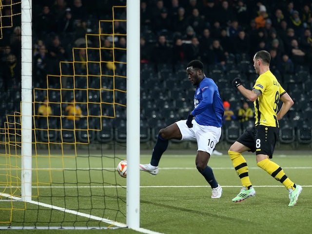 Romelu Lukaku (L) of Everton FC scores his second and Evertons third goal during the UEFA Europa League Round of 32 match between BSC Young Boys on February 19, 2015