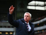 Alan Pardew manager of Crystal Palace waves to the crowd prior to the Barclays Premier League match between West Ham United and Crystal Palace at Boleyn Ground on February 28, 2015