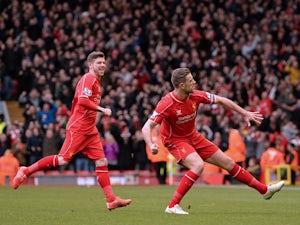 Half-Time Report: Henderson volleys Liverpool in front