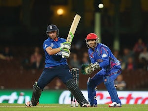 England sign off with victory