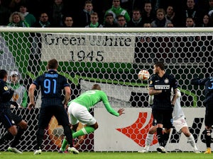 Wolfsburg, Inter Milan level at half time