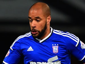 McGoldrick penalty rescues Ipswich Town