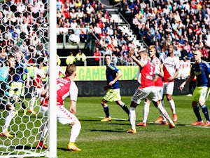 Ajax held by 10-man FC Utrecht