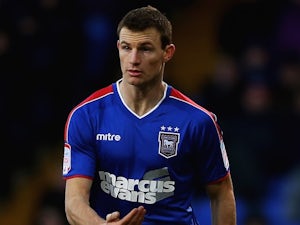 Tommy Smith goal gives Ipswich Town lead