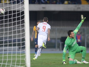 Inter Milan ease to victory over Verona 