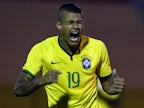 Report: Chelsea on verge of beating Manchester United to Kenedy deal