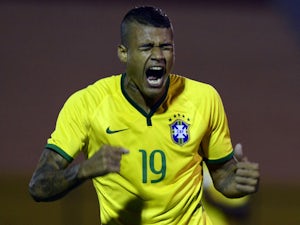 Chelsea close to sealing Kenedy deal?