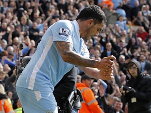 Tevez dropped for being "overweight"