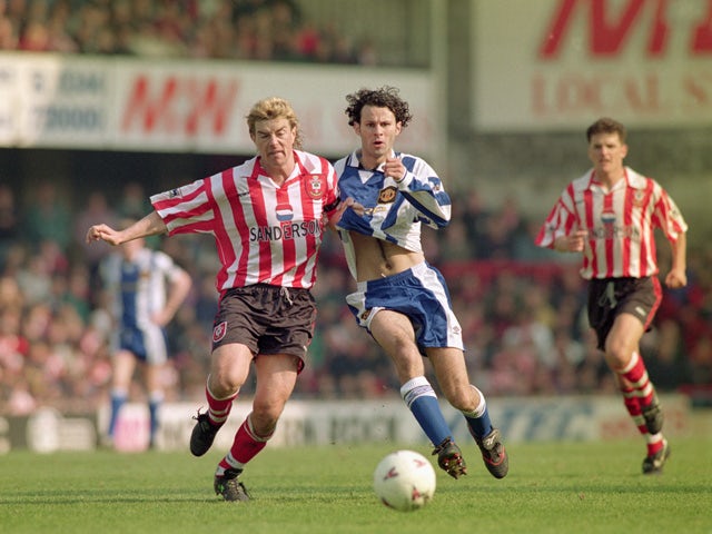 Barry Venison of Southampton challenges Ryan Giggs of Manchester United for the loose ball during the FA Carling Premiership match between Southampton and Manchester United held on April 13, 1996