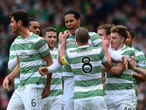 Celtic hold on to beat Dundee