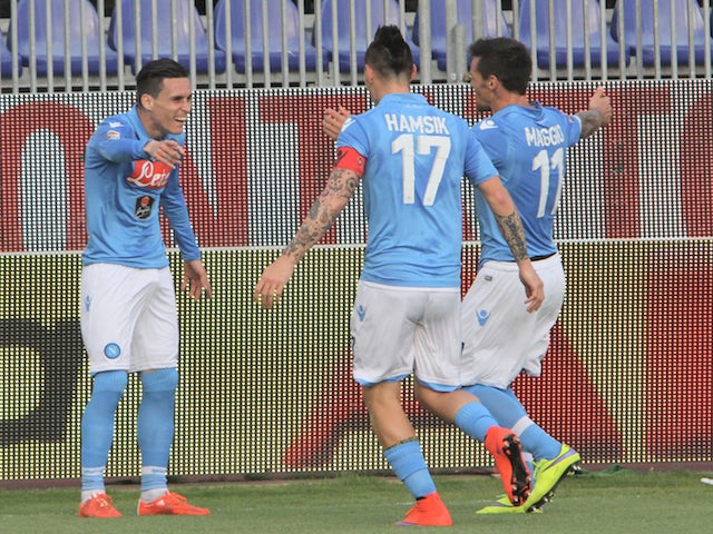 Josè Maria Callejon of Napoli celebrated with the team-mates the goal 0-1 during the Serie A match between at Stadio Sant'Elia on April 19, 2015