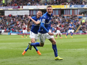 Vardy strike moves Leicester out of bottom three